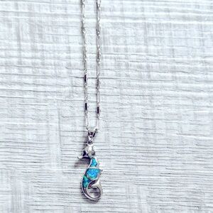 WOMEN’S STERLING SILVER NECKLACE